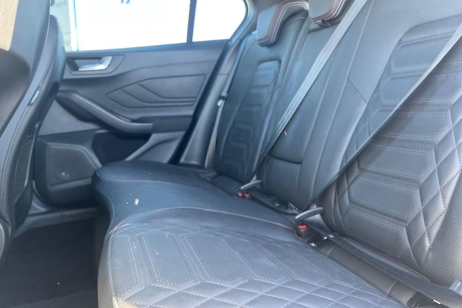 Ford FOCUS Photo autoimg-450161ec5b84d809e529f198313376083bfaec28.jpg
