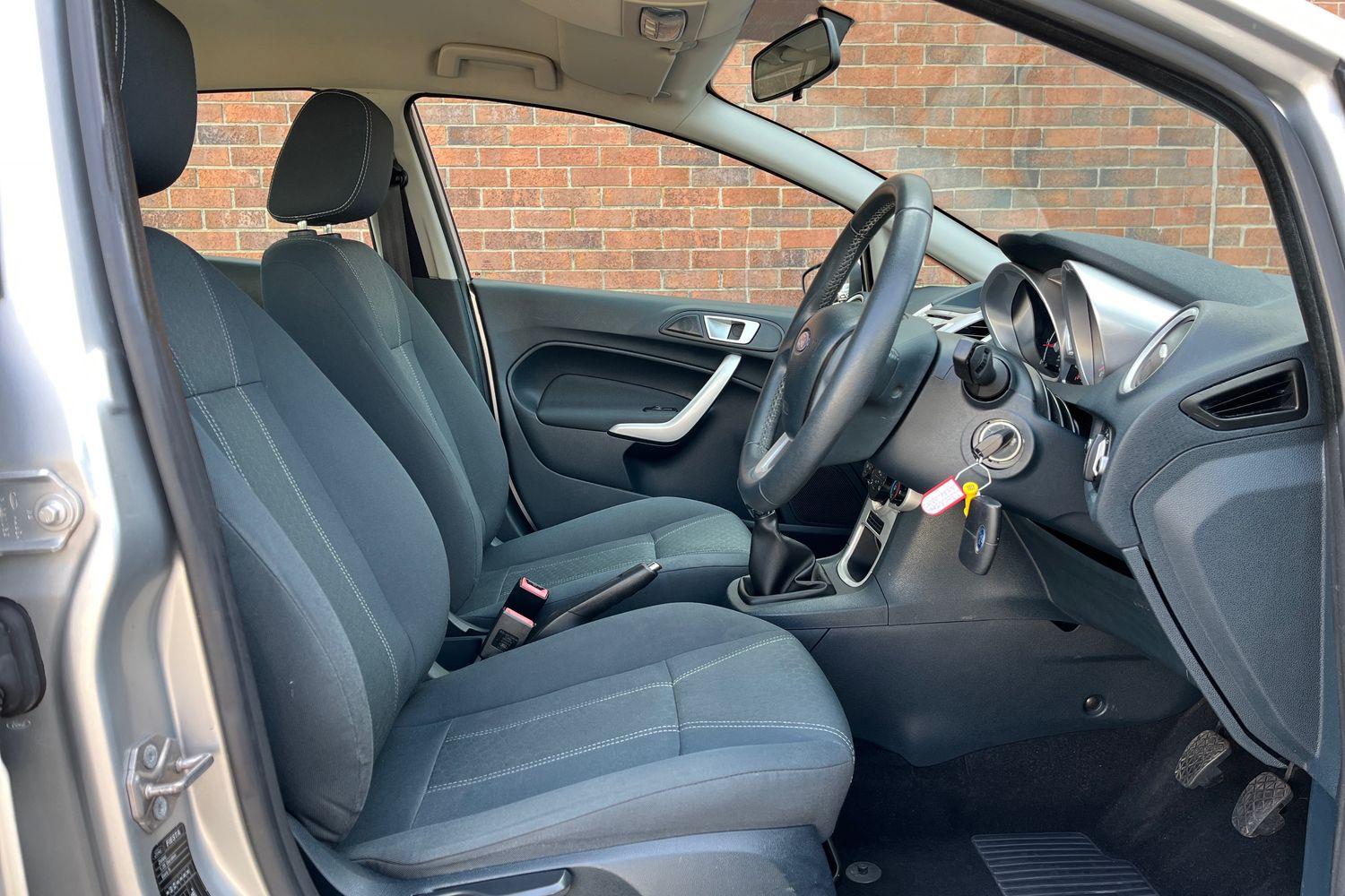 Ford Fiesta Photo 26