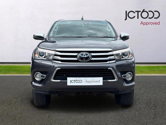 TOYOTA Hilux Photo 8