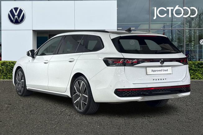 VOLKSWAGEN Passat Photo 3