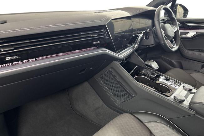 Volkswagen Touareg Photo 2