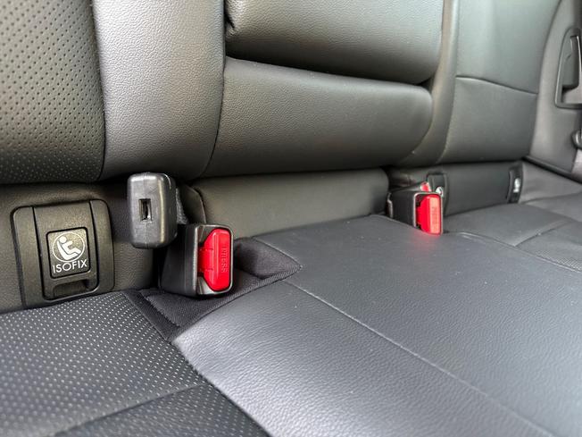 SUBARU Outback Photo 25