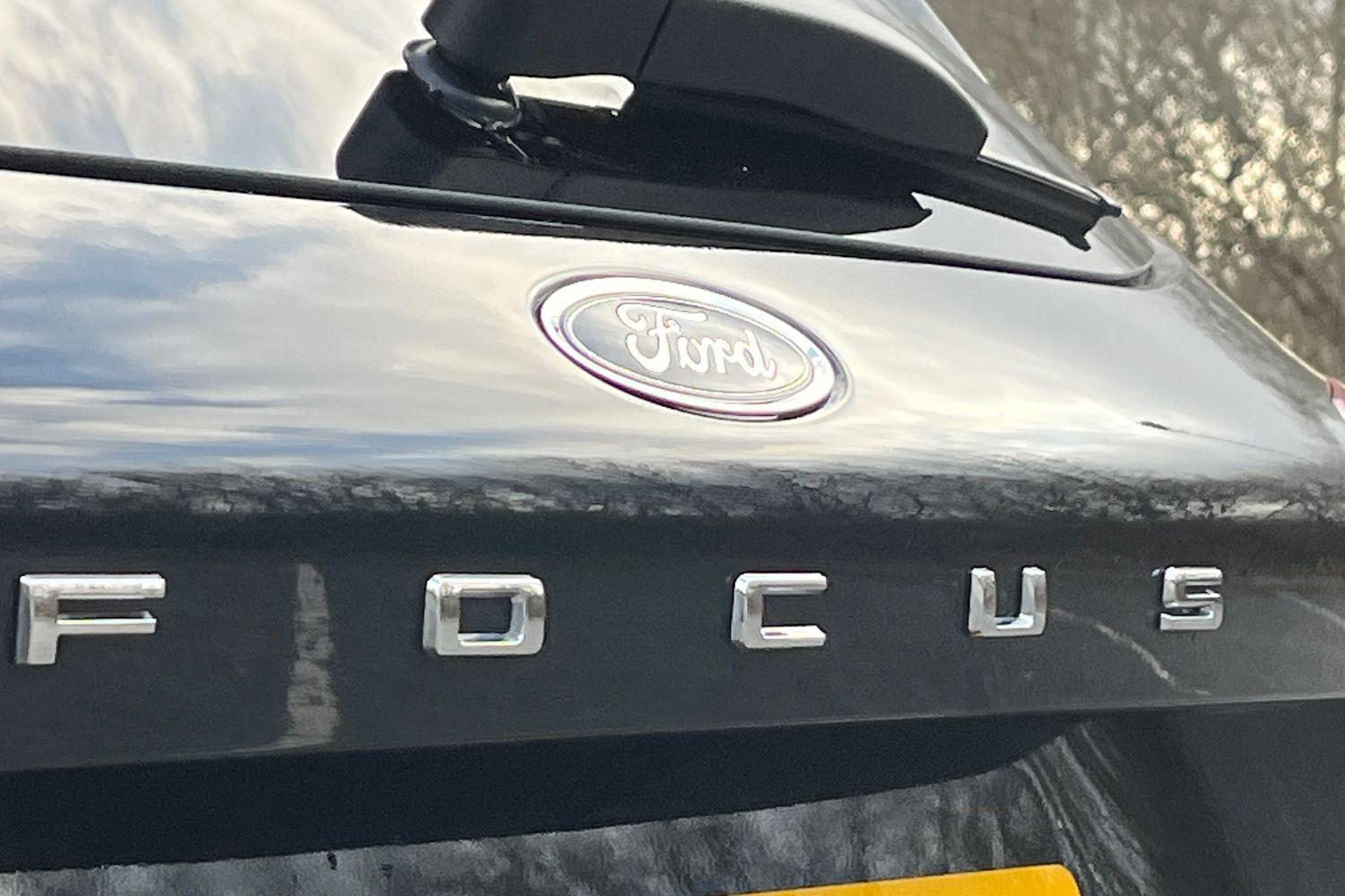 Ford FOCUS Photo 38