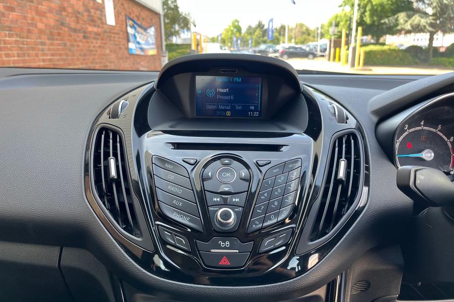 Ford B-MAX Photo autoimg-45071c015ea6e453e9f79c6714194c1243868da7.jpg