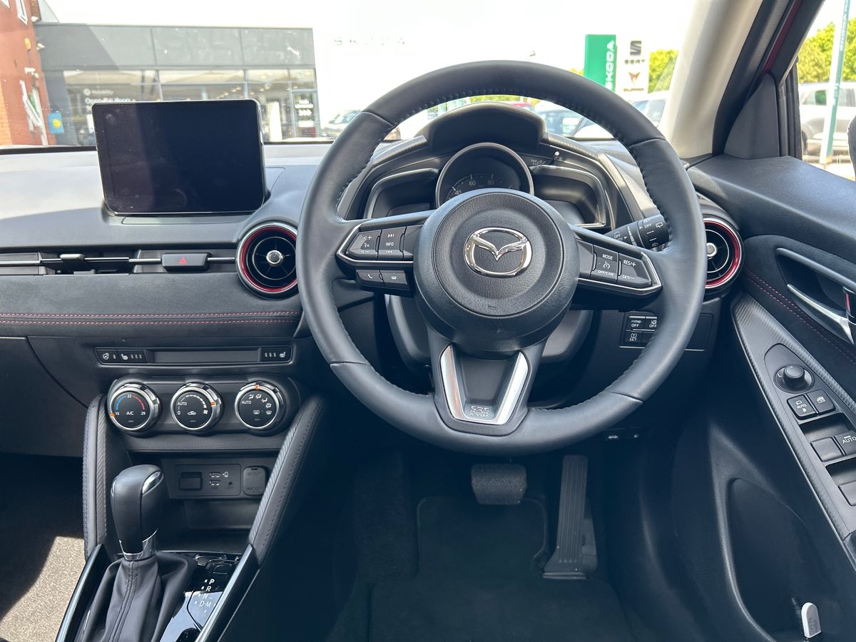 Mazda Mazda2 Photo 13