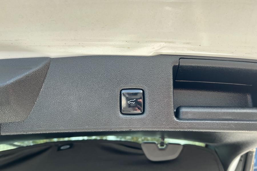 Ford KUGA Photo autoimg-4509bc3fe053a4013268de137b81d8404c5b3b8c.jpg
