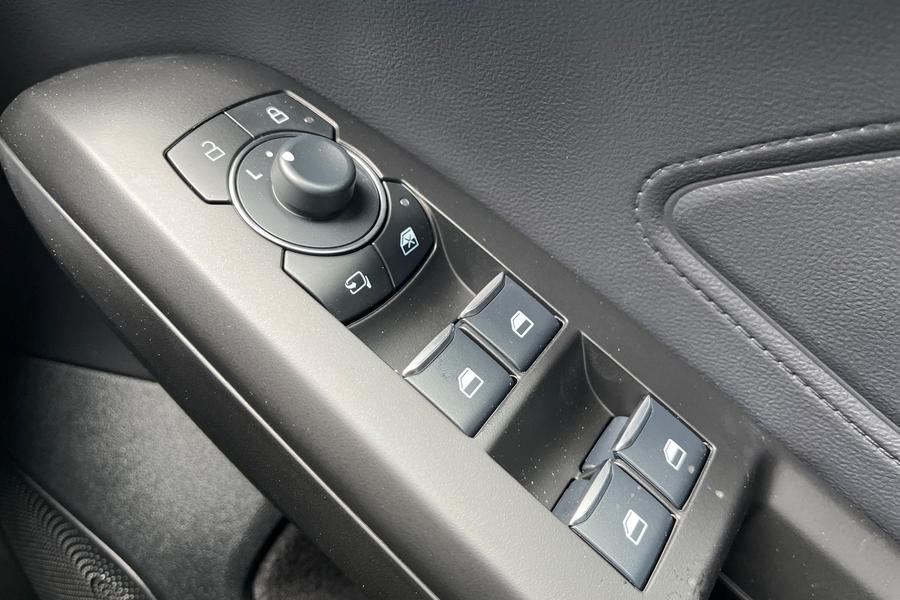 Ford FOCUS Photo autoimg-450d8a1b81f5077caaa47404331790496f087507.jpg