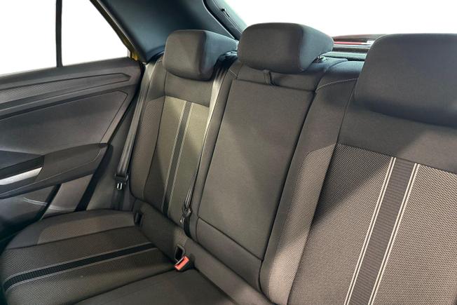 VOLKSWAGEN T-Roc Photo 9
