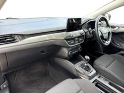 FORD Focus Photo 2