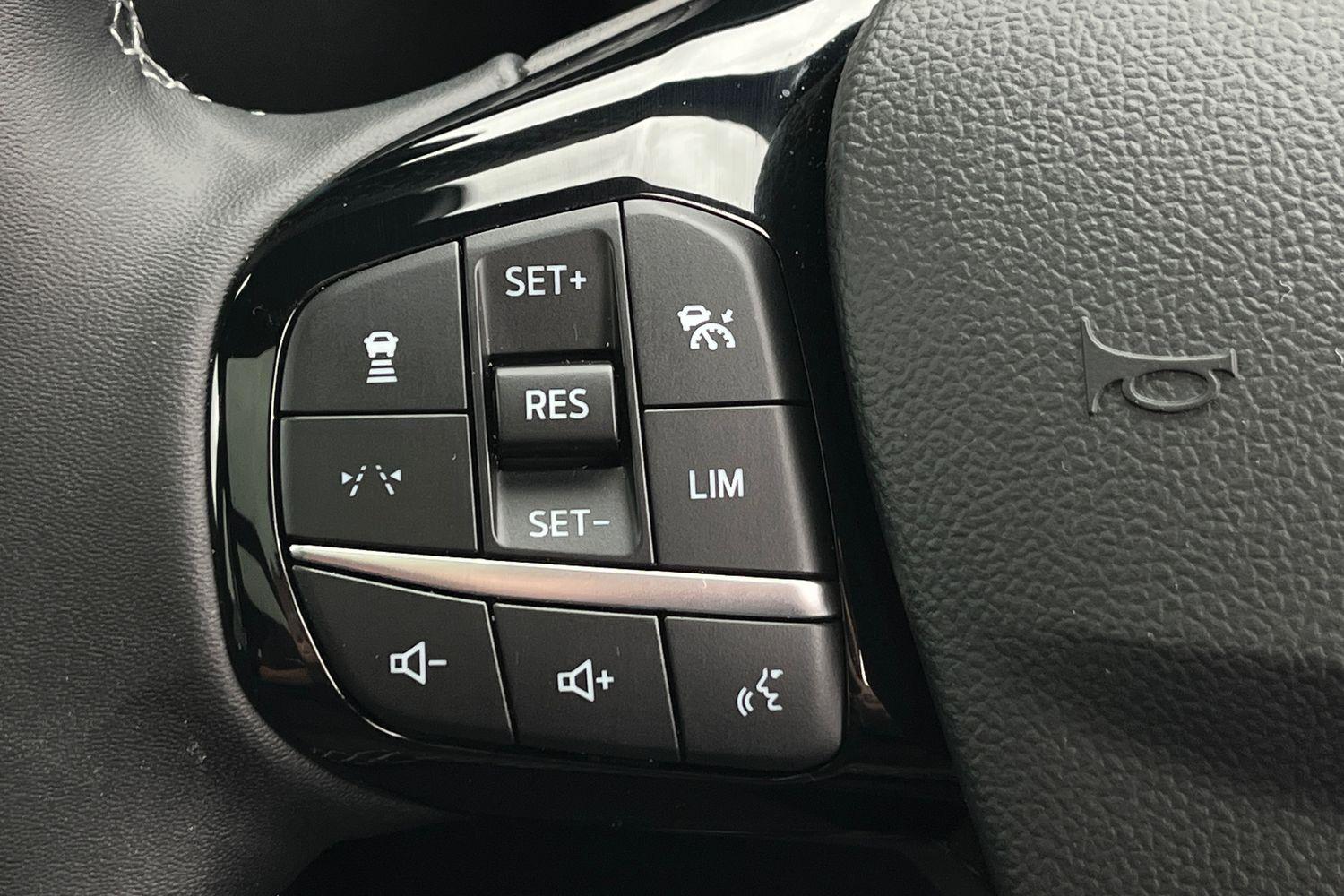 Ford KUGA Photo 37