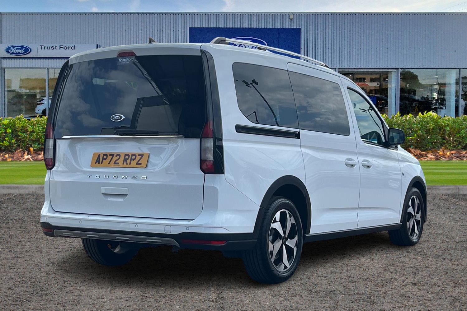 Ford TOURNEO CONNECT Photo 3