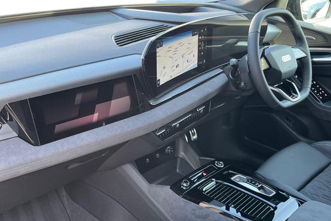 AUDI Q6 e-tron Photo 2