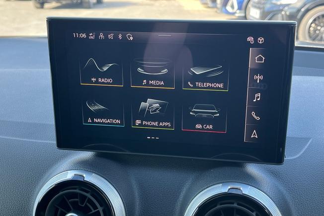 AUDI  Q2  Photo 13