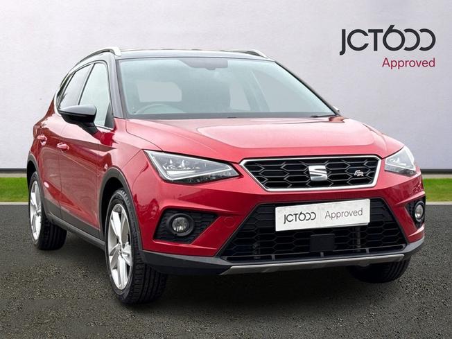 SEAT Arona Photo 1
