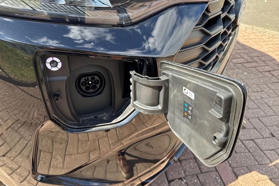 Ford TRANSIT CUSTOM Photo autoimg-45231086ed064b2a9e9d331d18c21f8330b5bd5a.jpg
