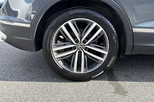 VOLKSWAGEN Tiguan Photo 5