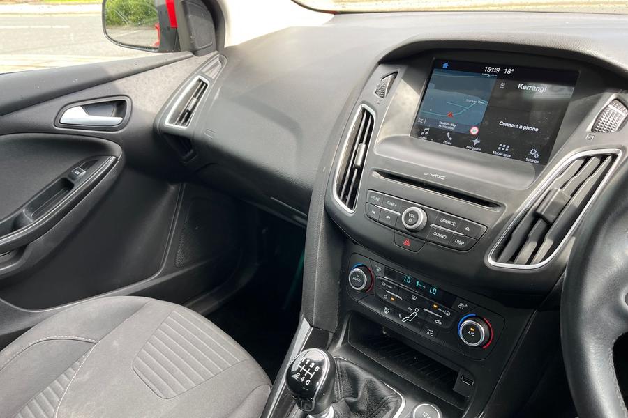 Ford FOCUS Photo autoimg-4526b8b1e8ec85bfb7eb20bed6895aa5cc08df9c.jpg