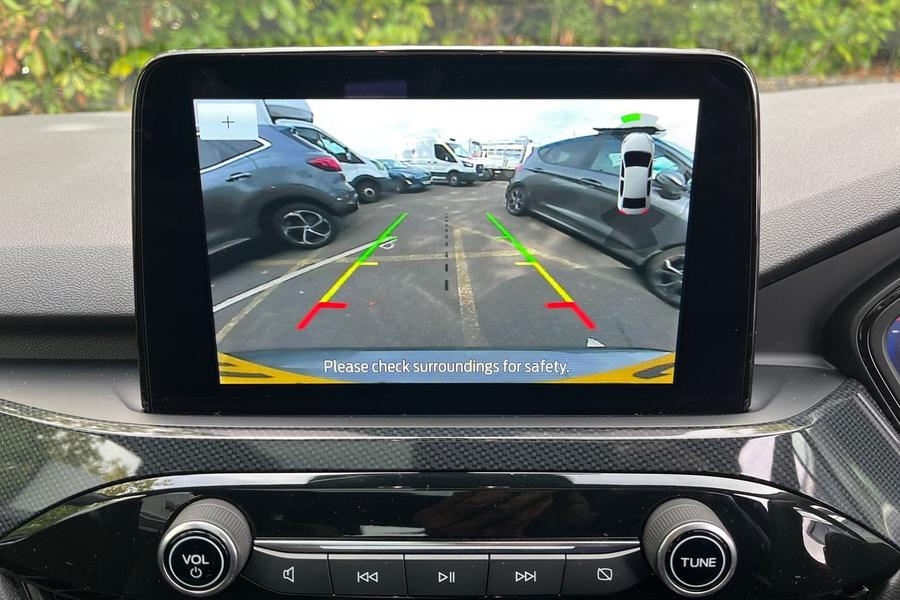 Ford Kuga Photo autoimg-4528e52f8ecd7dc8788a7a3a01715c50a2888769.jpg