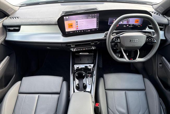 AUDI Q3 Photo 10