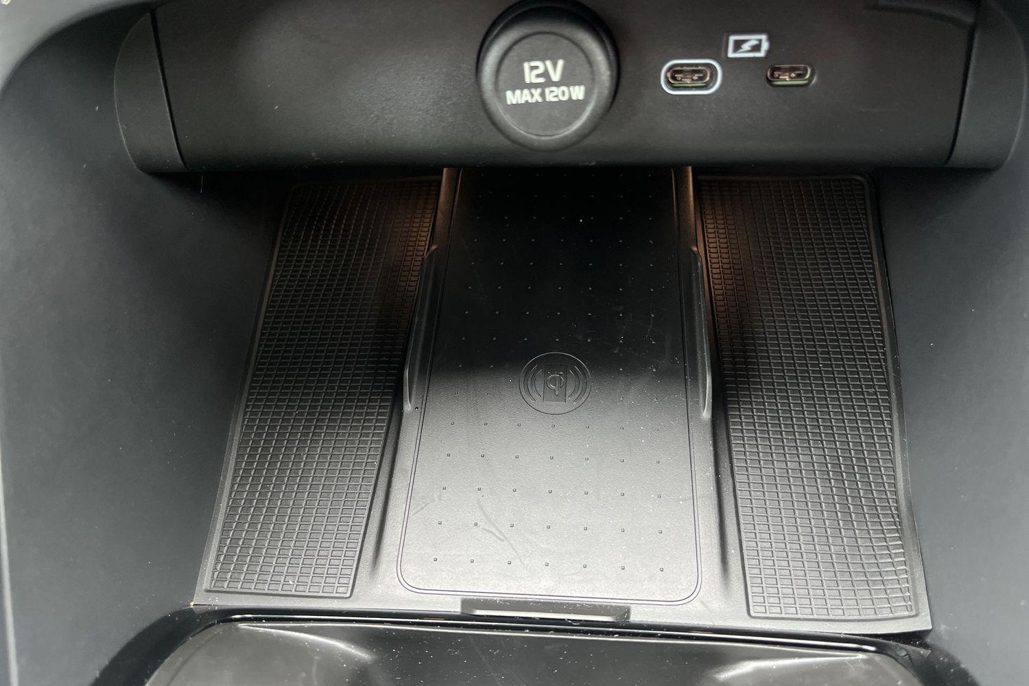 Volvo XC40 Photo 32