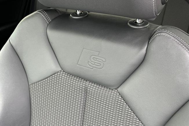 AUDI Q3 Photo 40