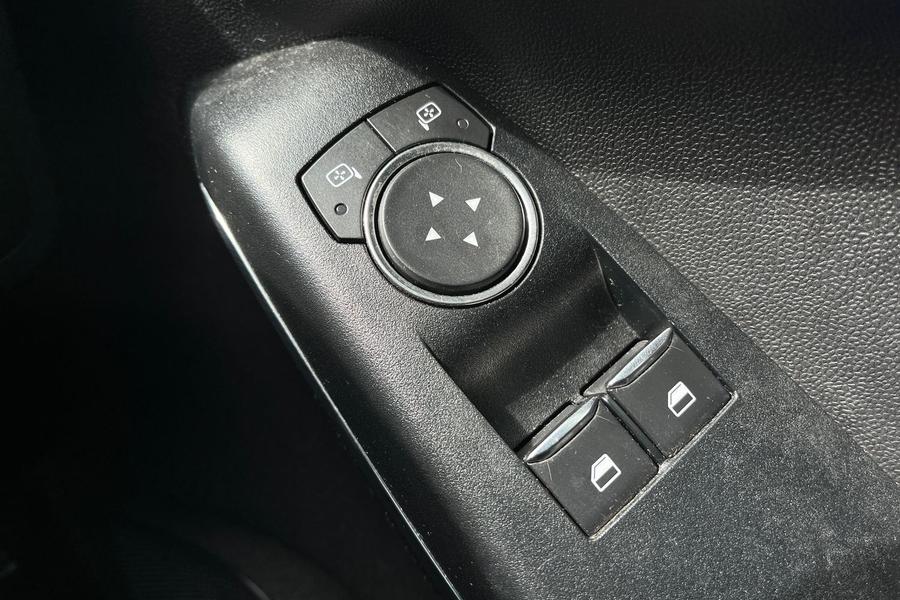 Ford FIESTA Photo autoimg-4530ab1e88aedb80a8e5425942c0a8e5feedef30.jpg