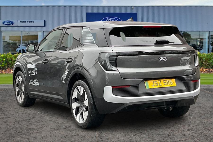 Ford Explorer Photo autoimg-45325b124ebc708d7ae62a03a71d870cb0df9af4.jpg