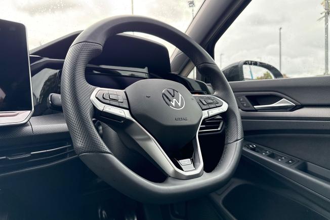 VOLKSWAGEN Golf Photo 26