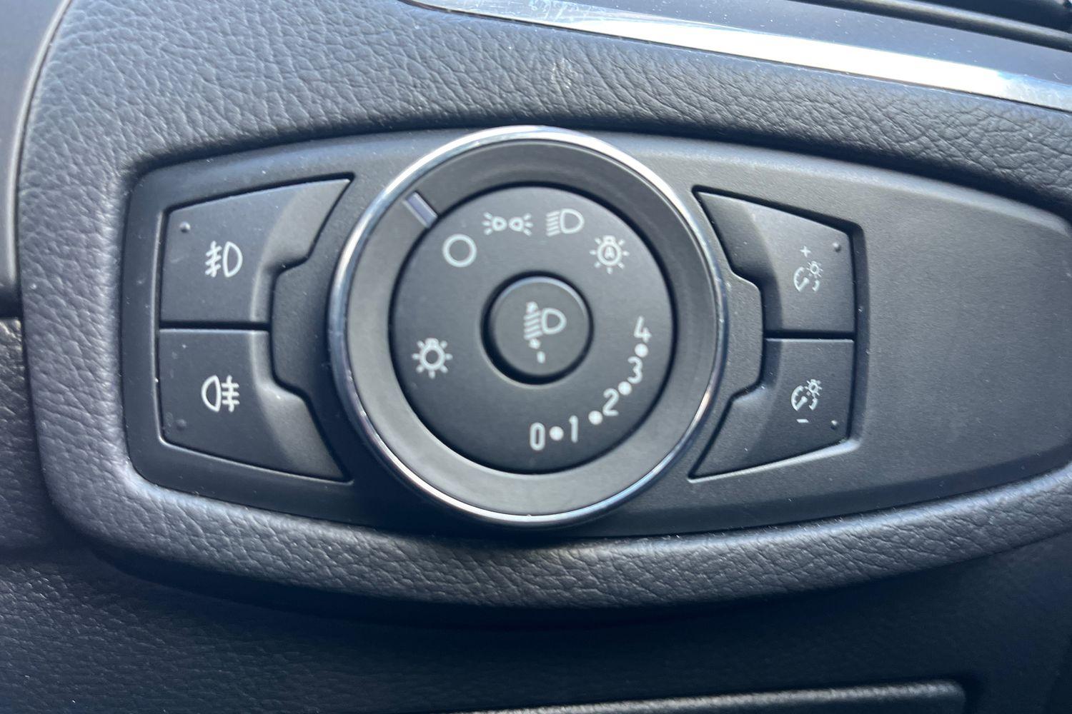 Ford GALAXY Photo 28