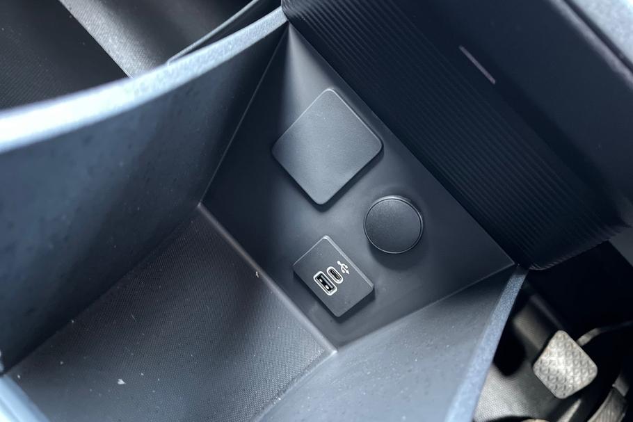 Used FORD E-TRANSIT COURIER YO75HFR 27