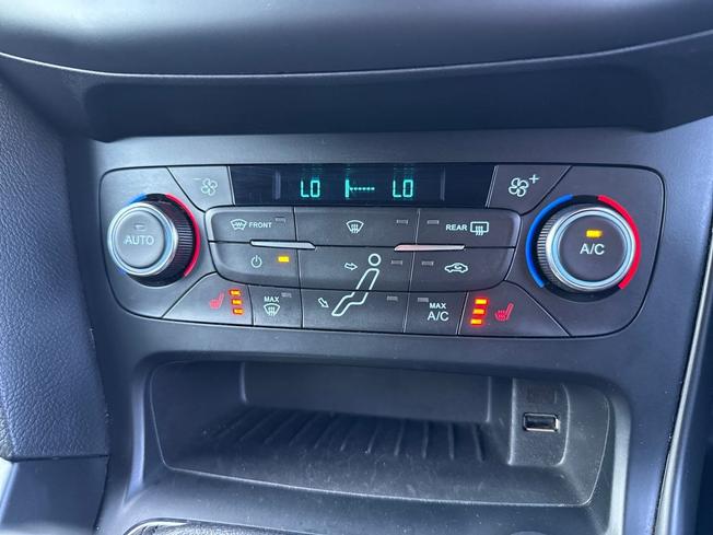 FORD Focus Photo 34