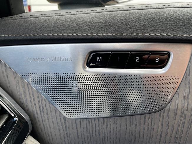 VOLVO XC90 Photo 22