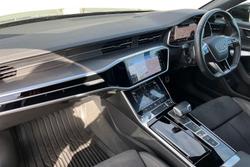AUDI A6 Avant Photo 2
