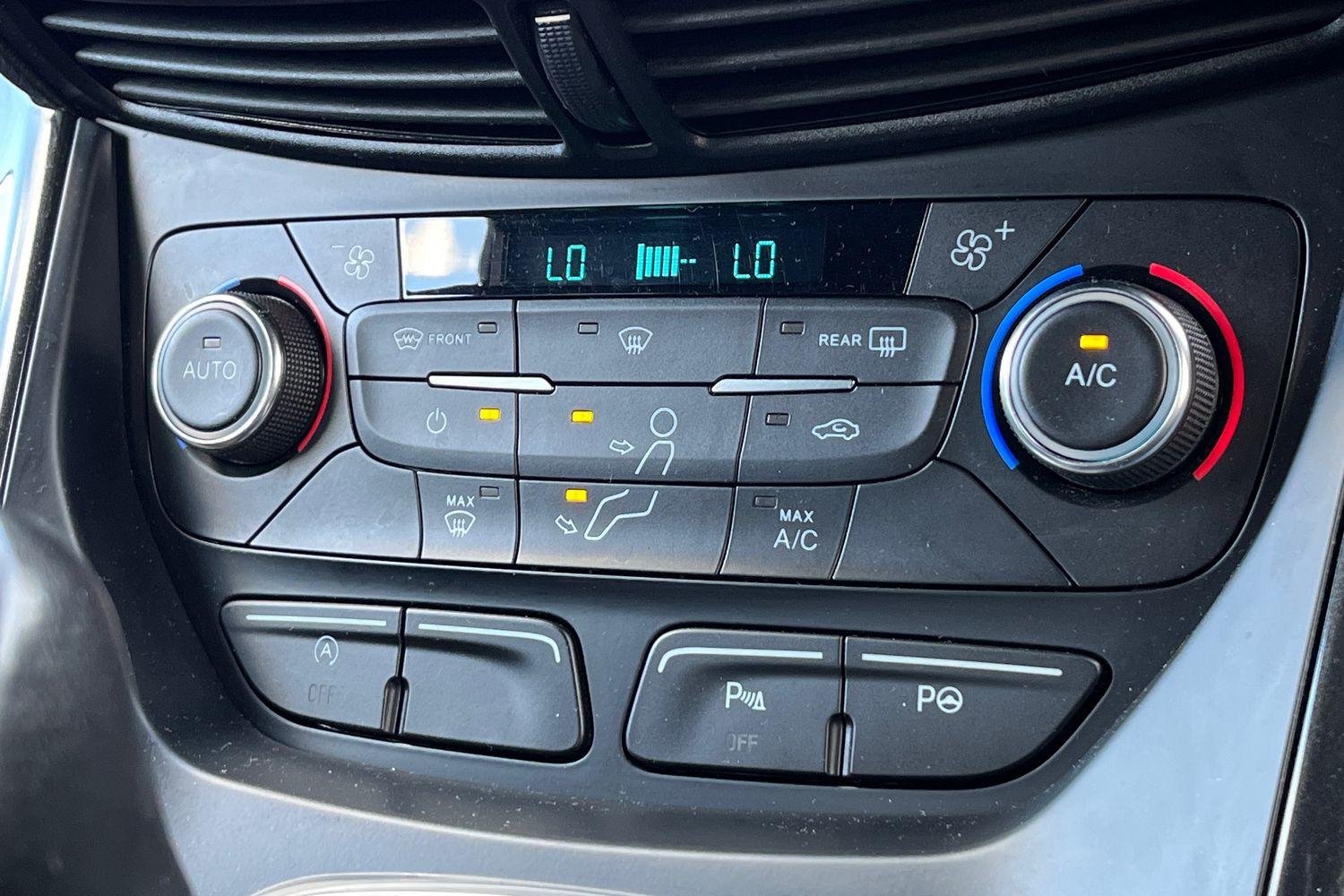 Ford Kuga Photo 33