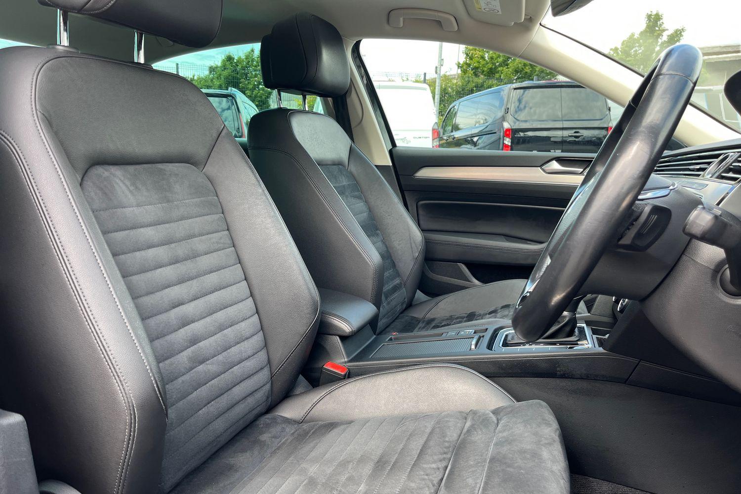 Volkswagen PASSAT Photo 16