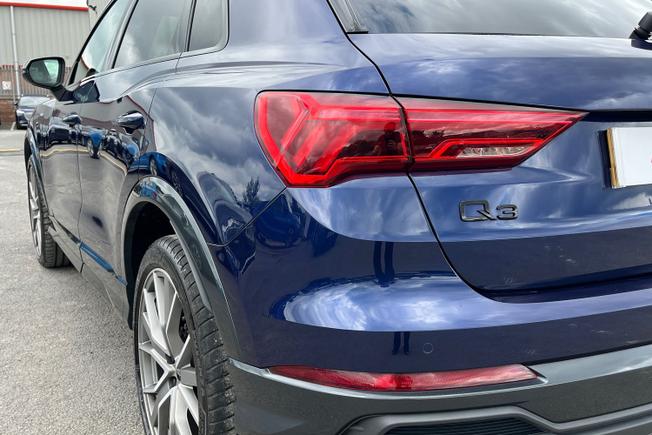 AUDI Q3 Photo 25