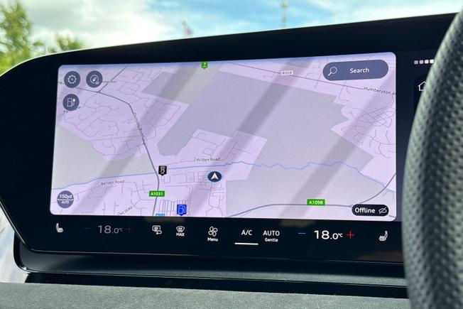 Audi Q6 e-tron Photo 14