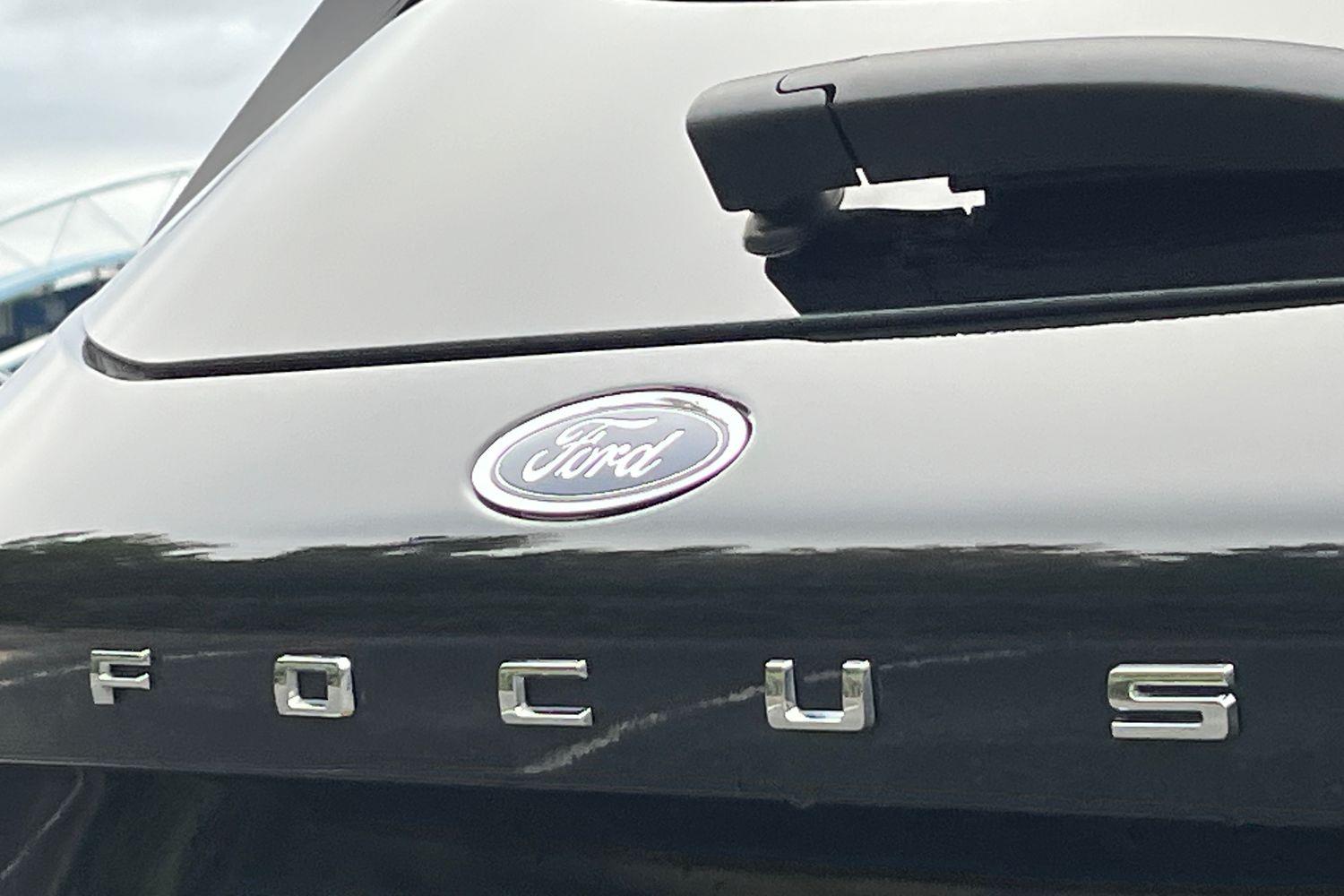 Ford Focus Photo 39