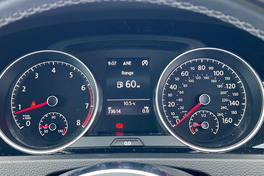 Volkswagen GOLF Photo autoimg-455ded8536b84f8d6c34f97b49b19fee6be17eb7.jpg