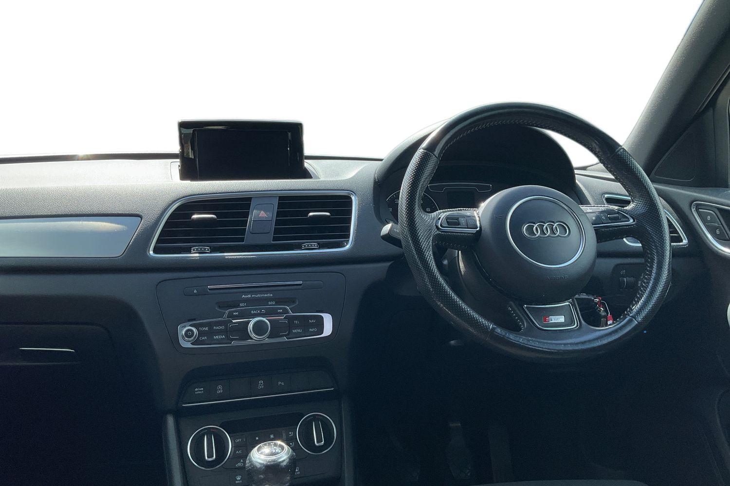 Audi Q3 Photo 9