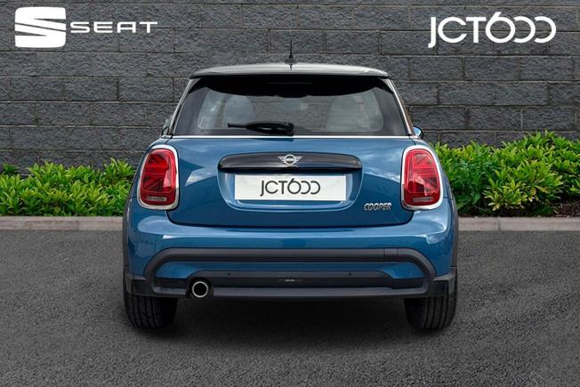 MINI Hatch Photo 7