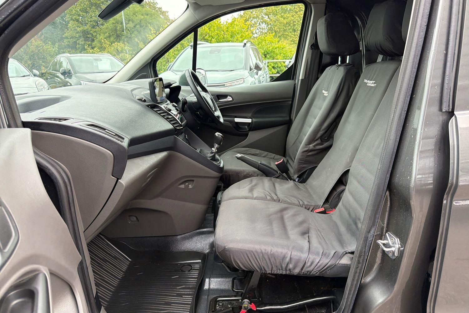 Ford TRANSIT CONNECT Photo 25