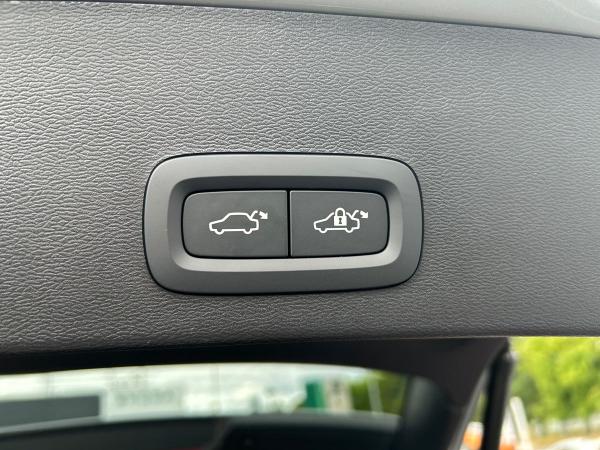 Volvo XC40 Photo autoimg-45670d3010802ebeef3cdcd1f0ae13870fbcd7f6.jpg