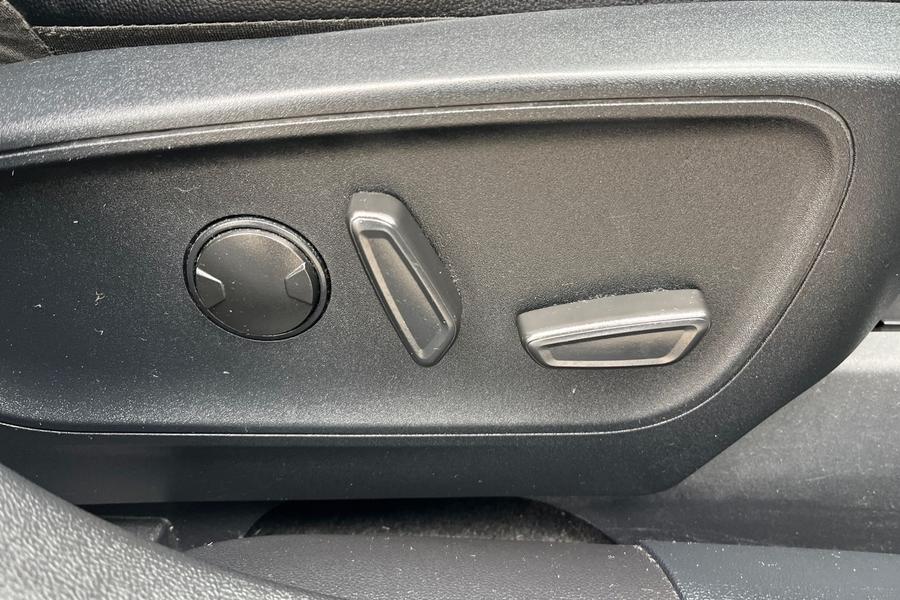 Ford Kuga Photo autoimg-4567ef27112d813d3405e20fc9ba74de9a28f27f.jpg