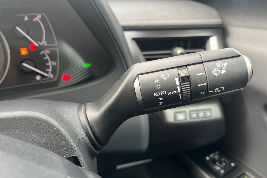 Lexus UX Photo autoimg-4568c8c6671b20d65bc96570fdfdc07f1f739961.jpg