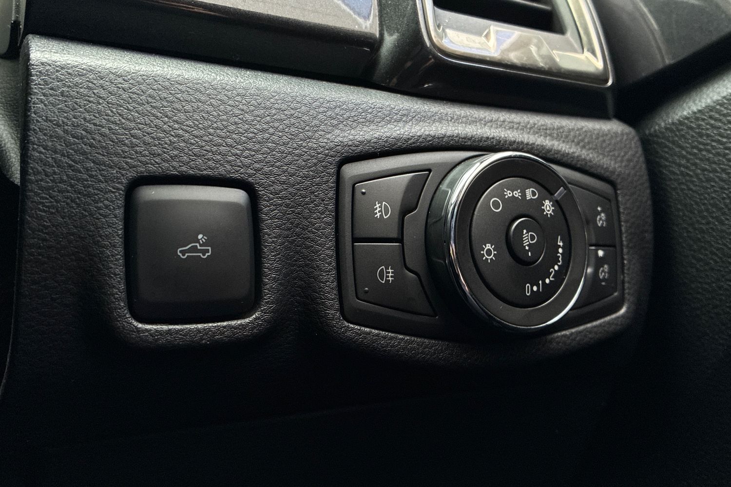Ford RANGER Photo 16