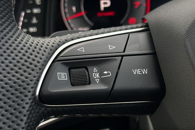 Audi Q8 Photo 16