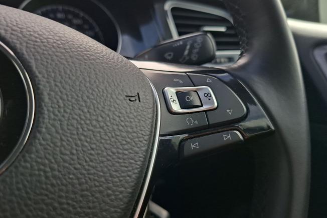 VOLKSWAGEN Golf Photo 17