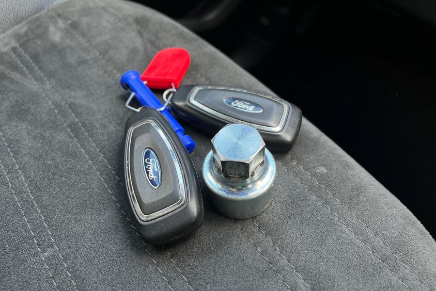 Ford Kuga Photo autoimg-456e3418a747b798029c69c741be41d57b139ed4.jpg