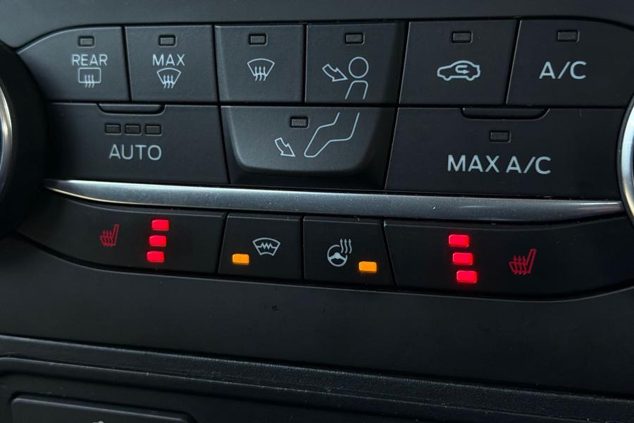 Ford ECOSPORT Photo autoimg-456eceb374b8a6fd935f450e3736912f175e2d63.jpg
